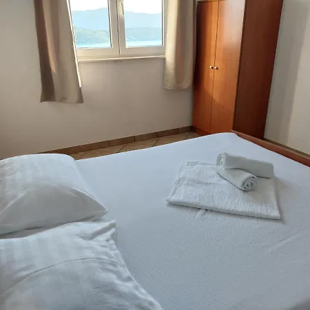 Apartment Menalo