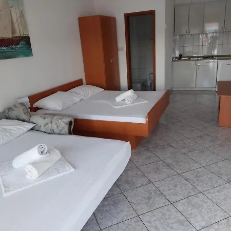 Menalo Apartment