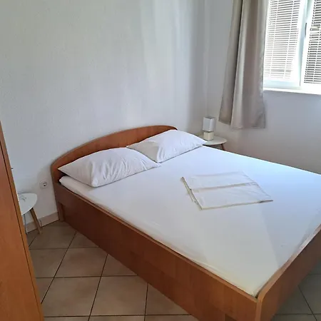 Menalo Apartment *