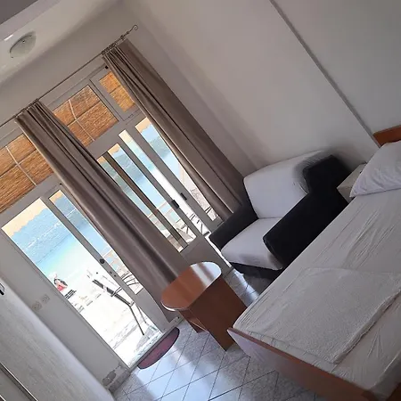 Apartment Menalo *