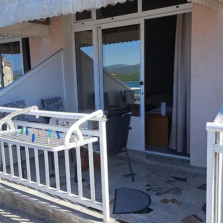 Menalo Neum